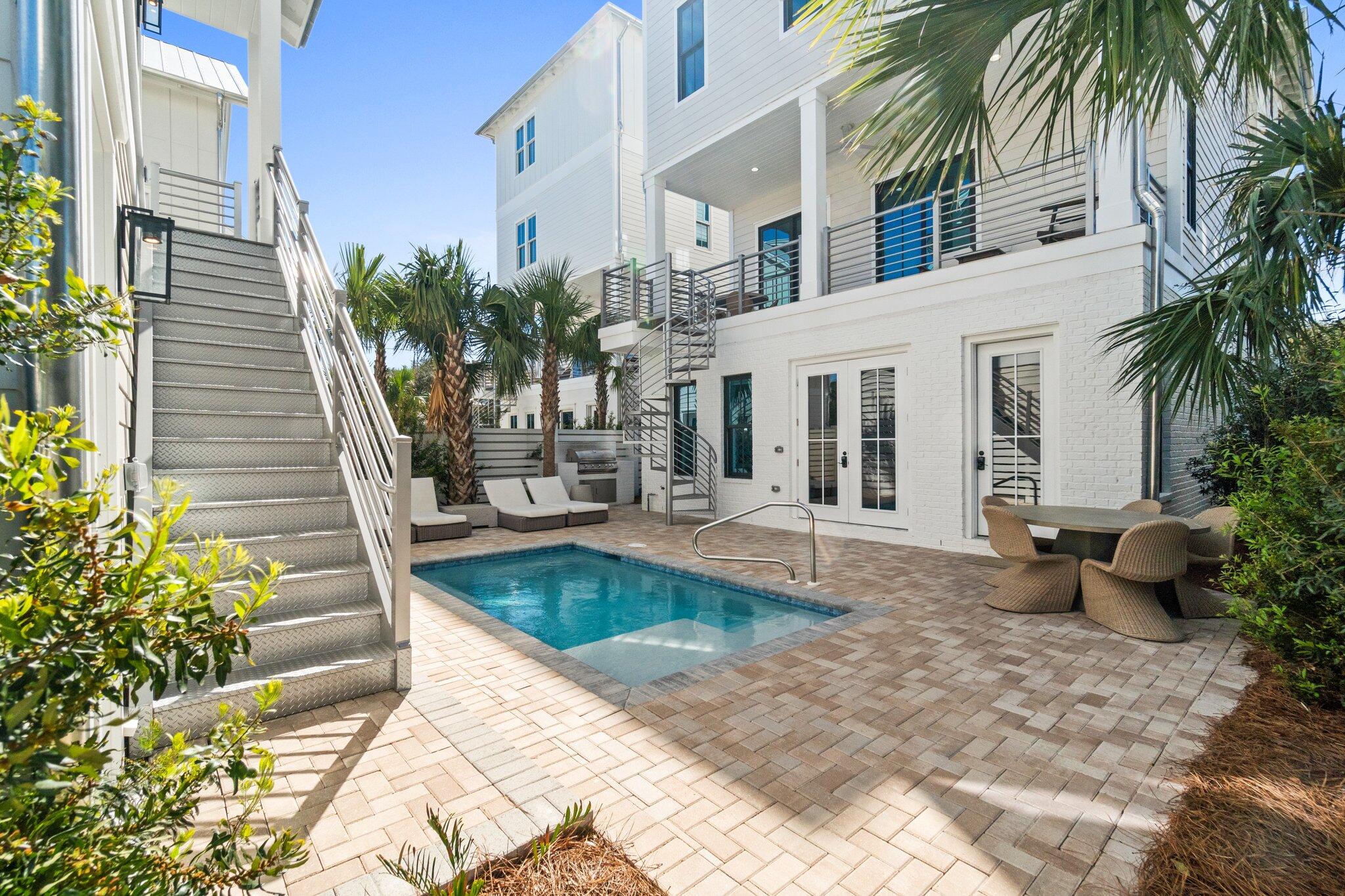 GULF SHORE MANOR - Residential