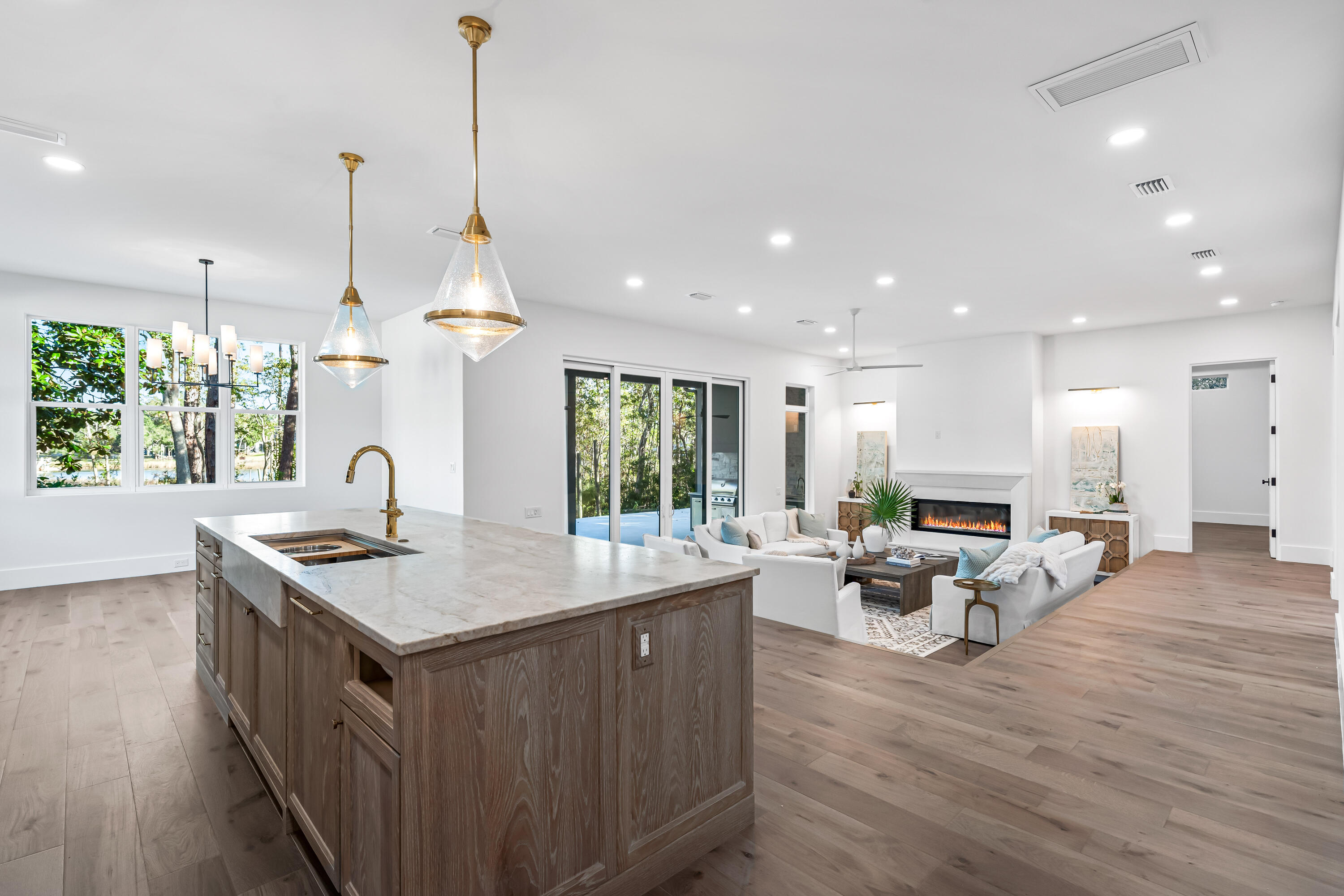 BOTANY BAYOU - Residential