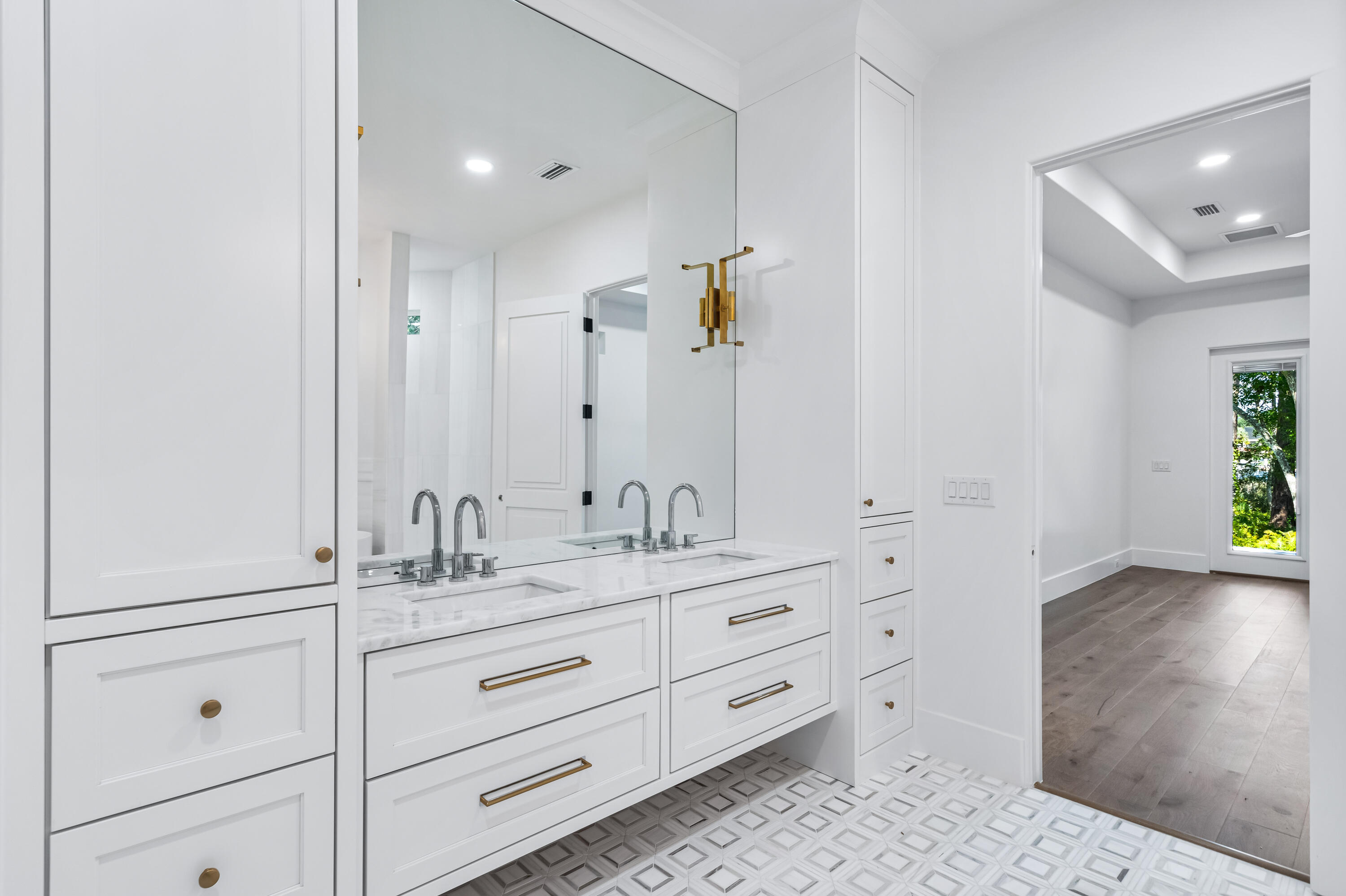 BOTANY BAYOU - Residential