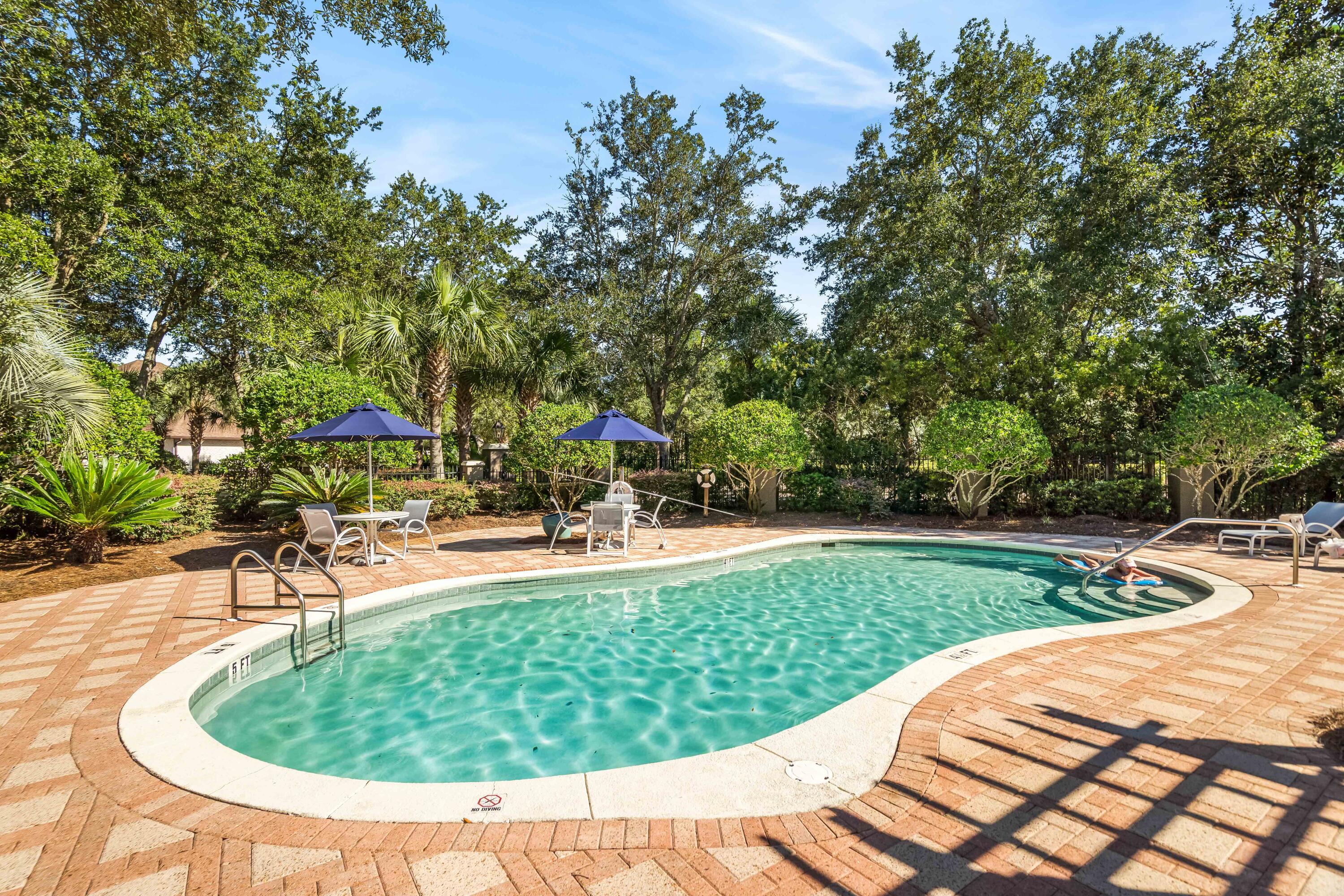 BOTANY BAYOU - Residential
