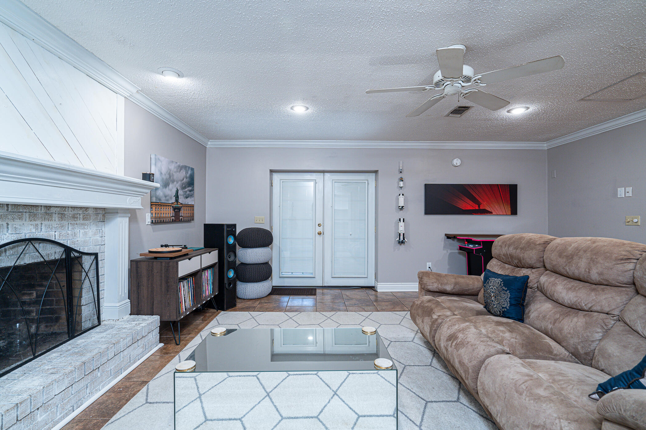 WINTHROP PLACE - Residential