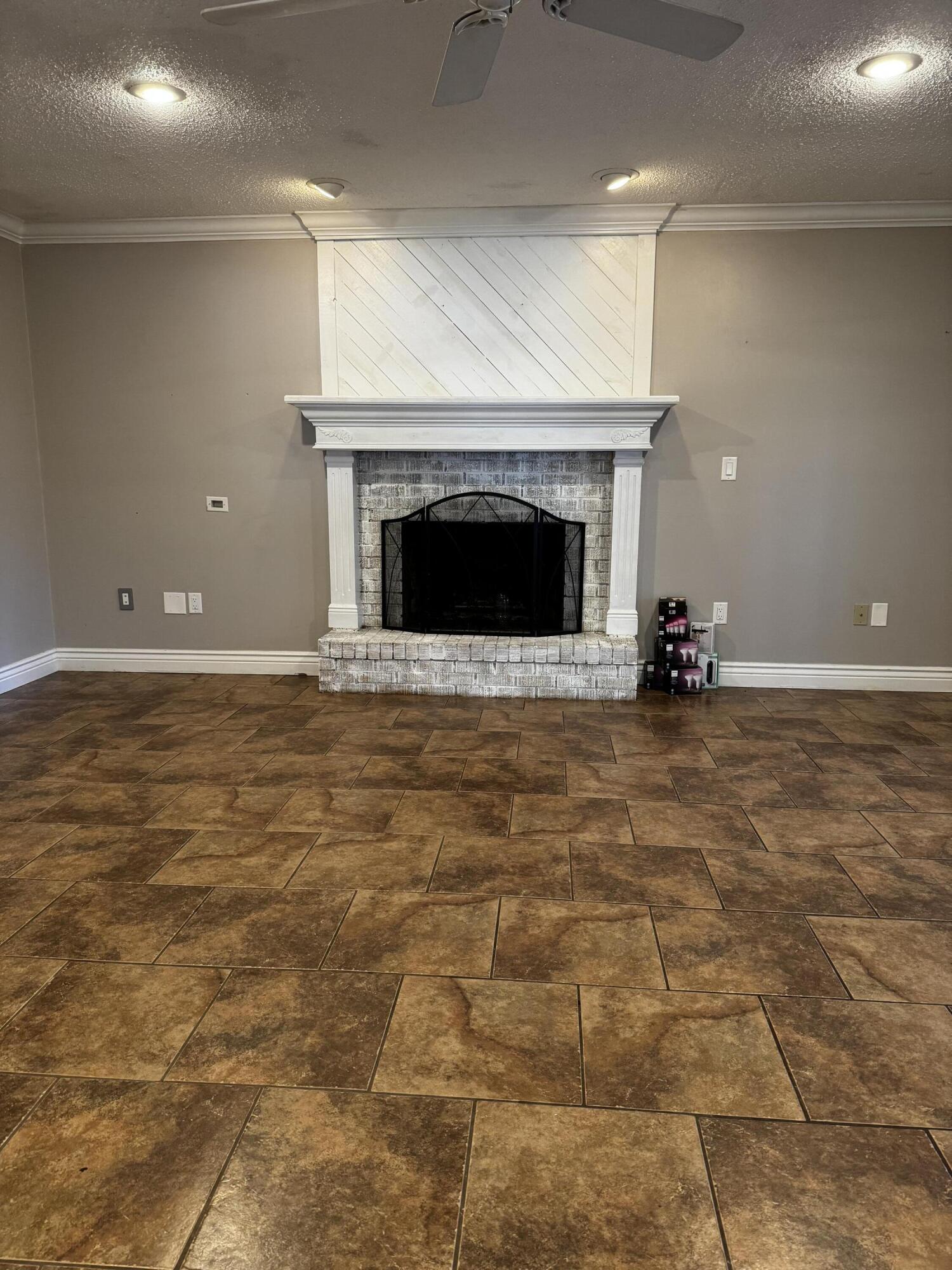 WINTHROP PLACE - Residential