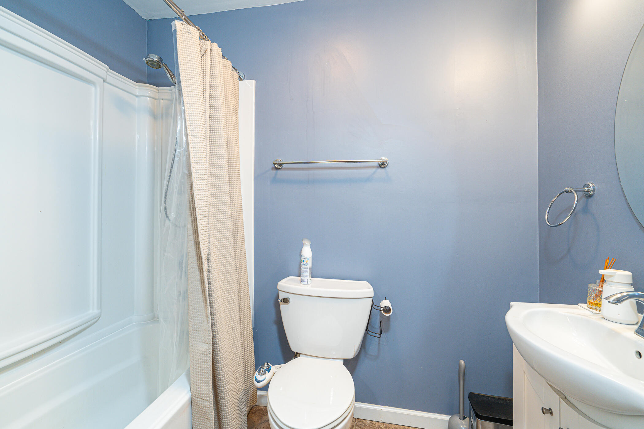 WINTHROP PLACE - Residential