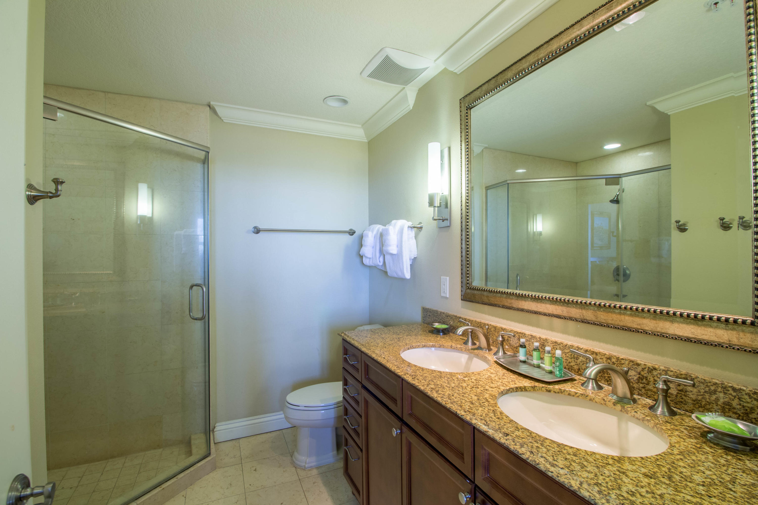 EMERALD GRANDE - Residential