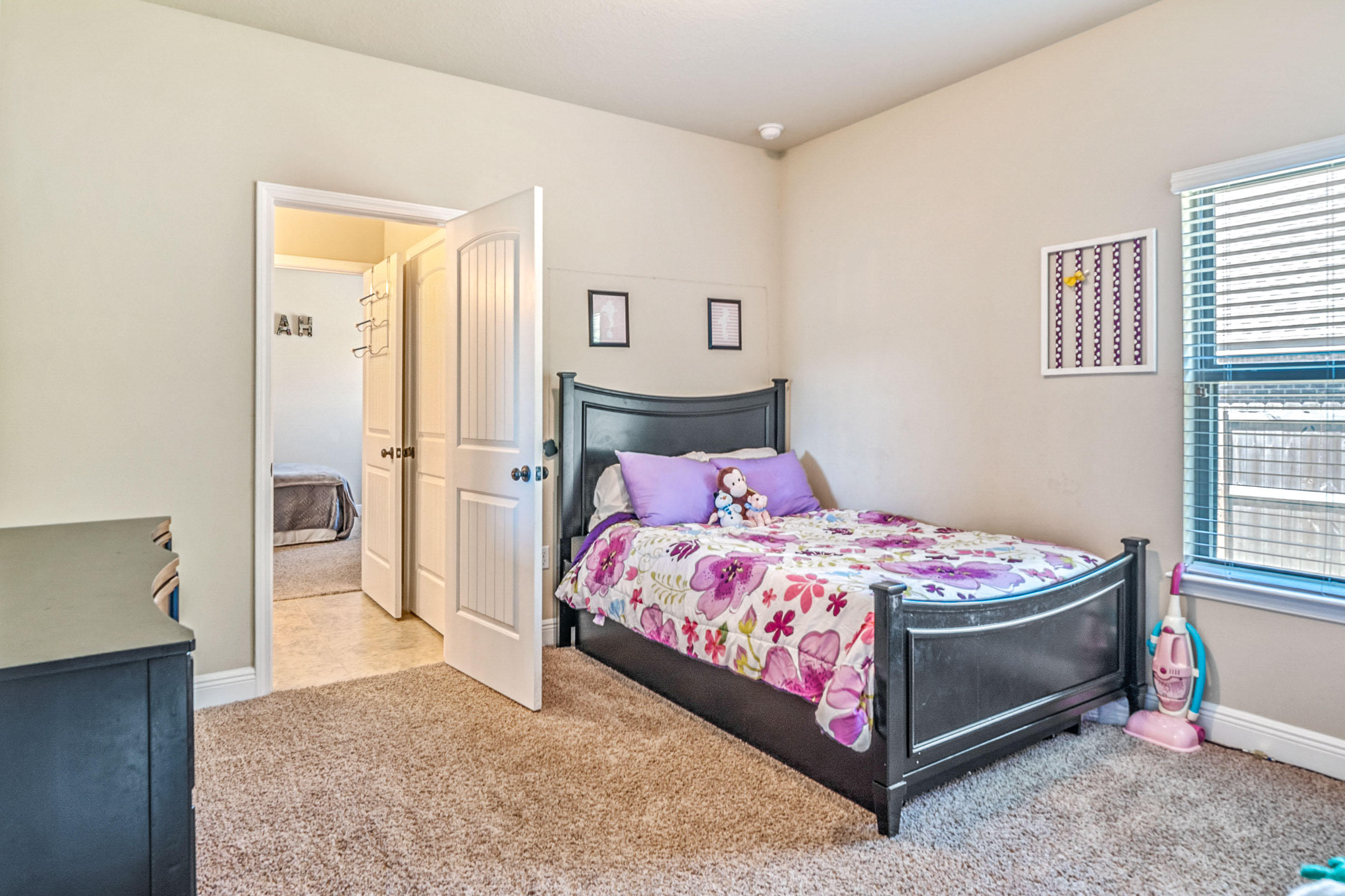 LIBERTY OAKS - Residential