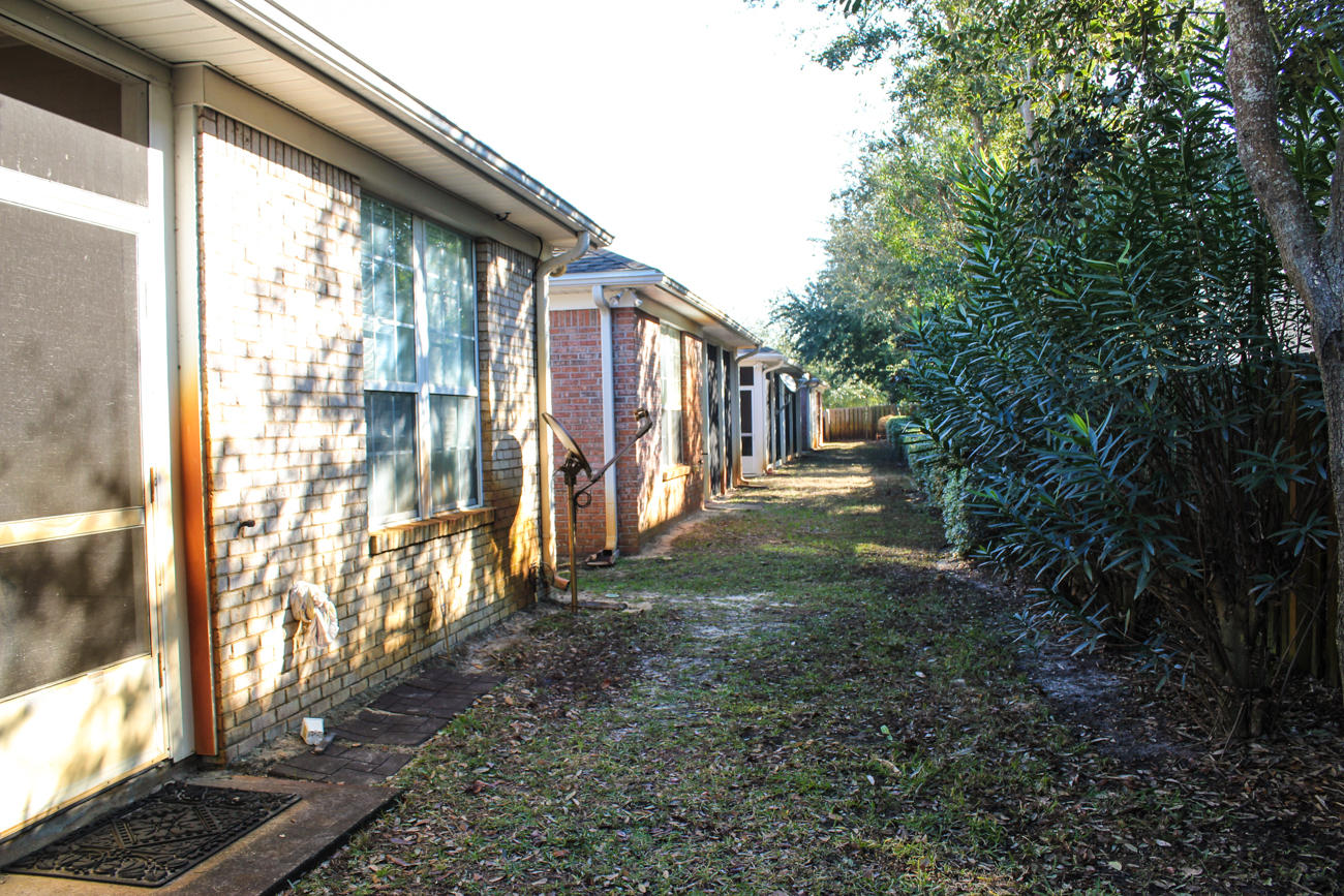 DIAMOND LAKES - Residential