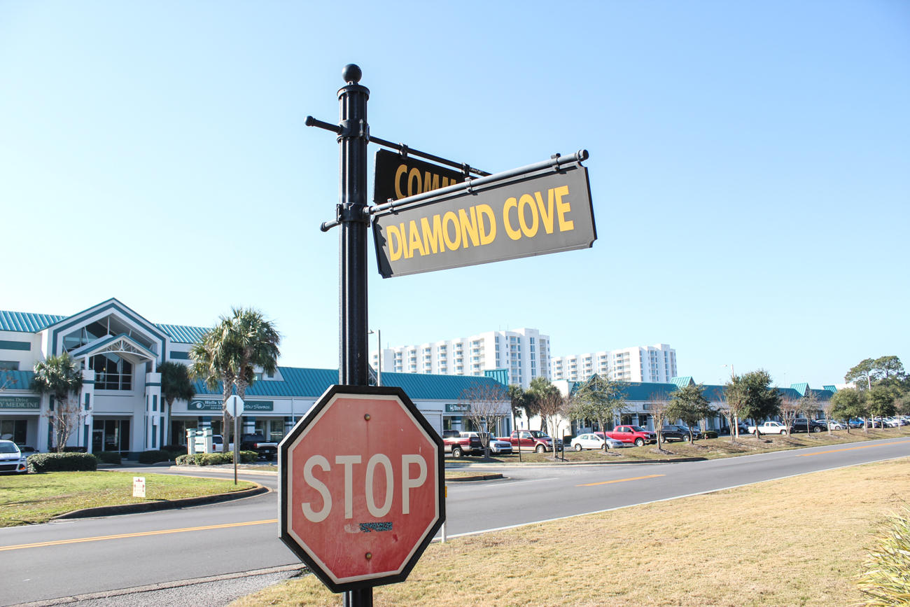 DIAMOND LAKES - Residential