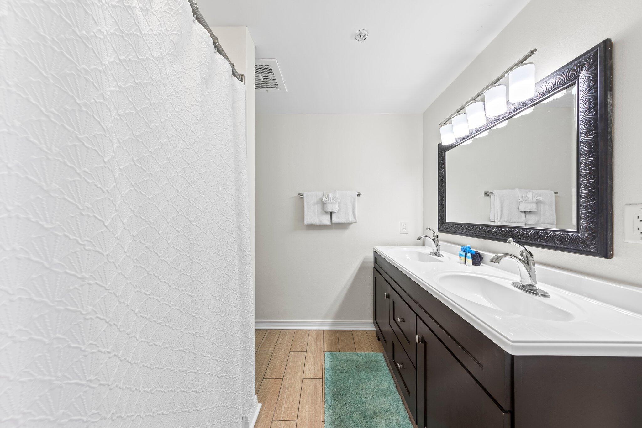 SUMMERWIND CONDOS - Residential