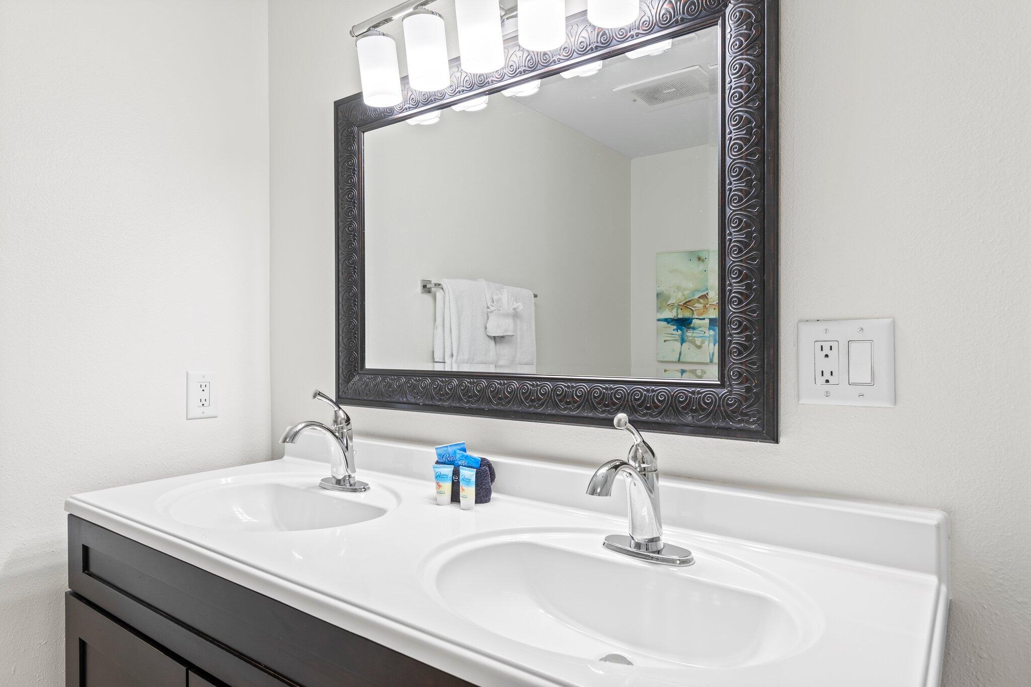 SUMMERWIND CONDOS - Residential