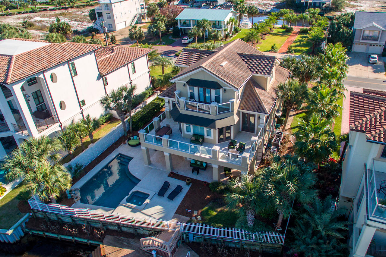HOLIDAY ISLE - Residential