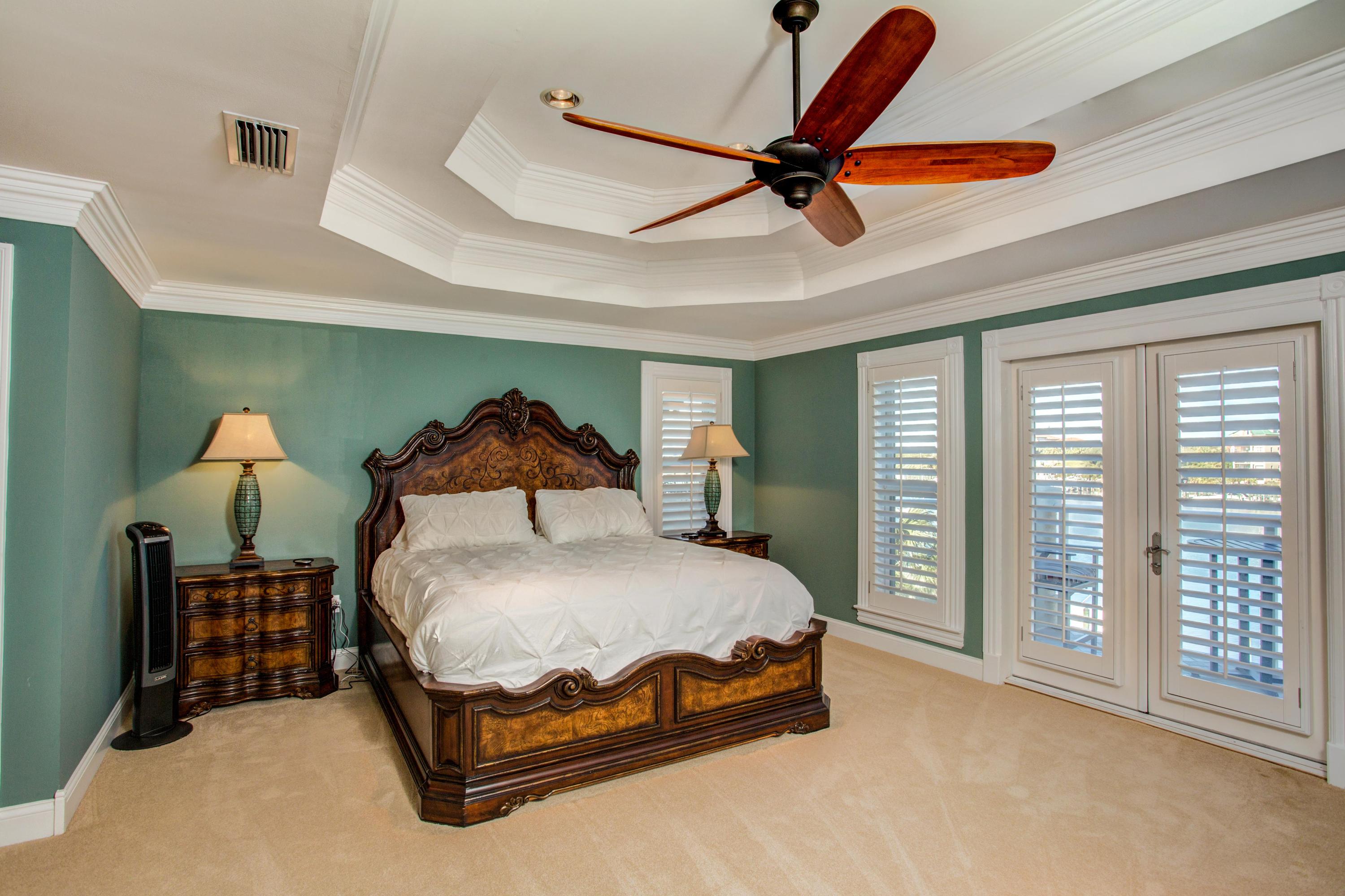 HOLIDAY ISLE - Residential