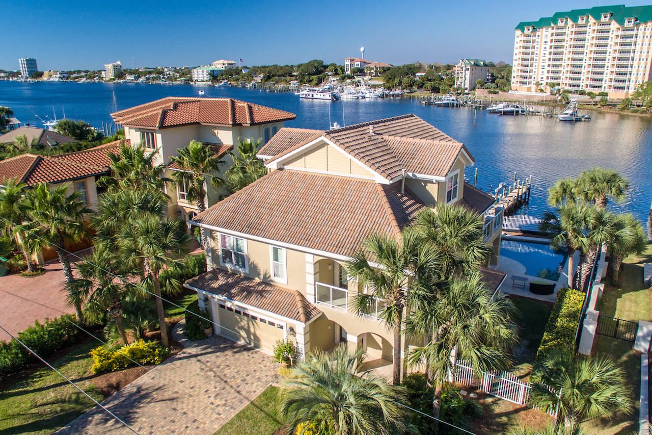 HOLIDAY ISLE - Residential