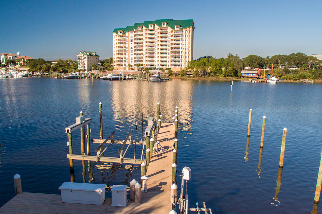 HOLIDAY ISLE - Residential