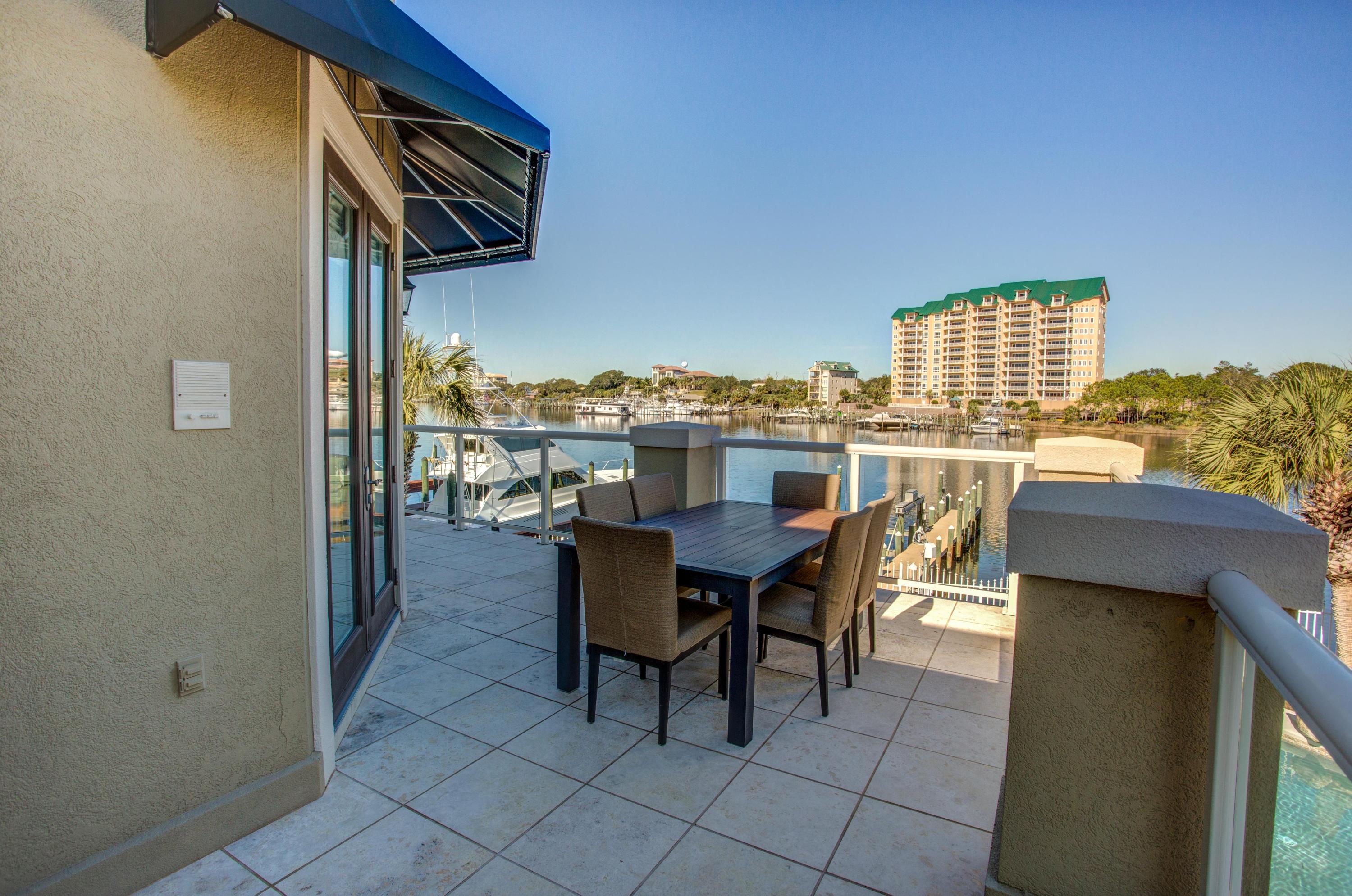 HOLIDAY ISLE - Residential