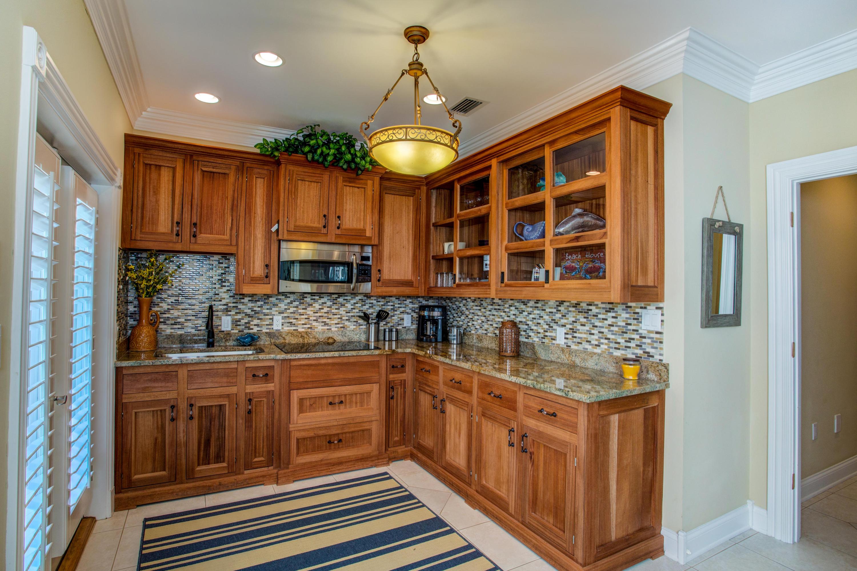HOLIDAY ISLE - Residential