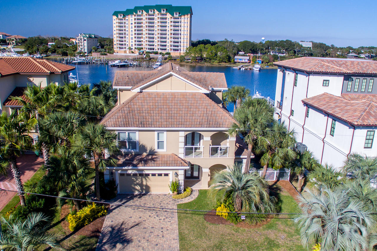 HOLIDAY ISLE - Residential