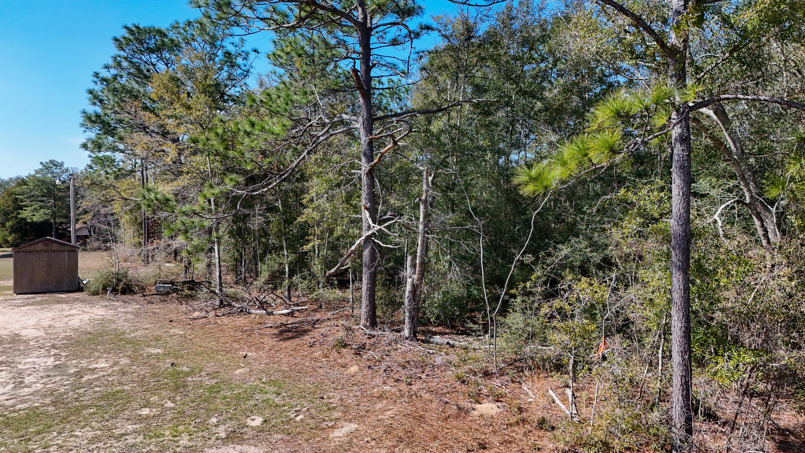 METES & BOUNDS - Land