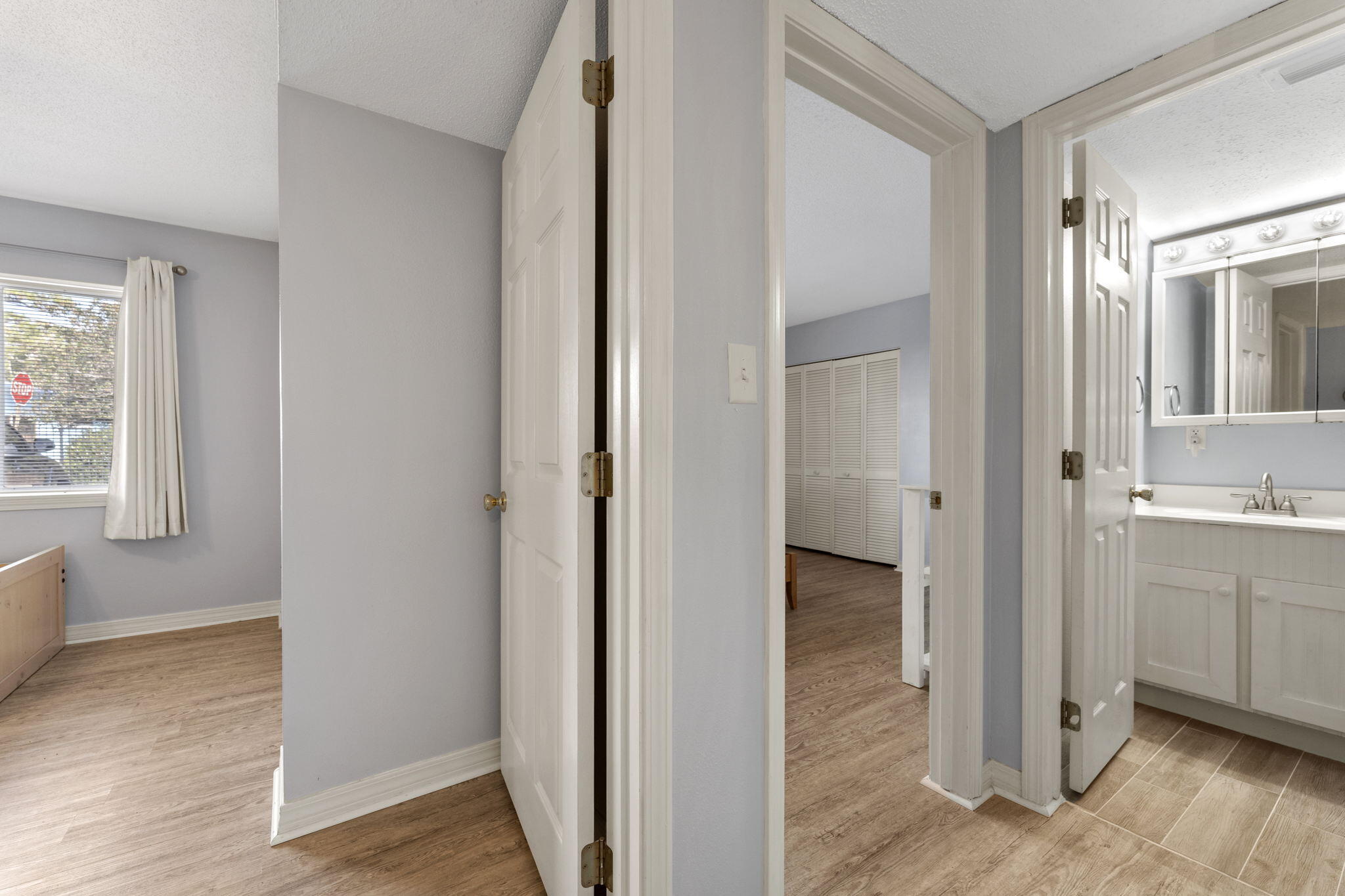 FINISTERRA CONDO - Residential