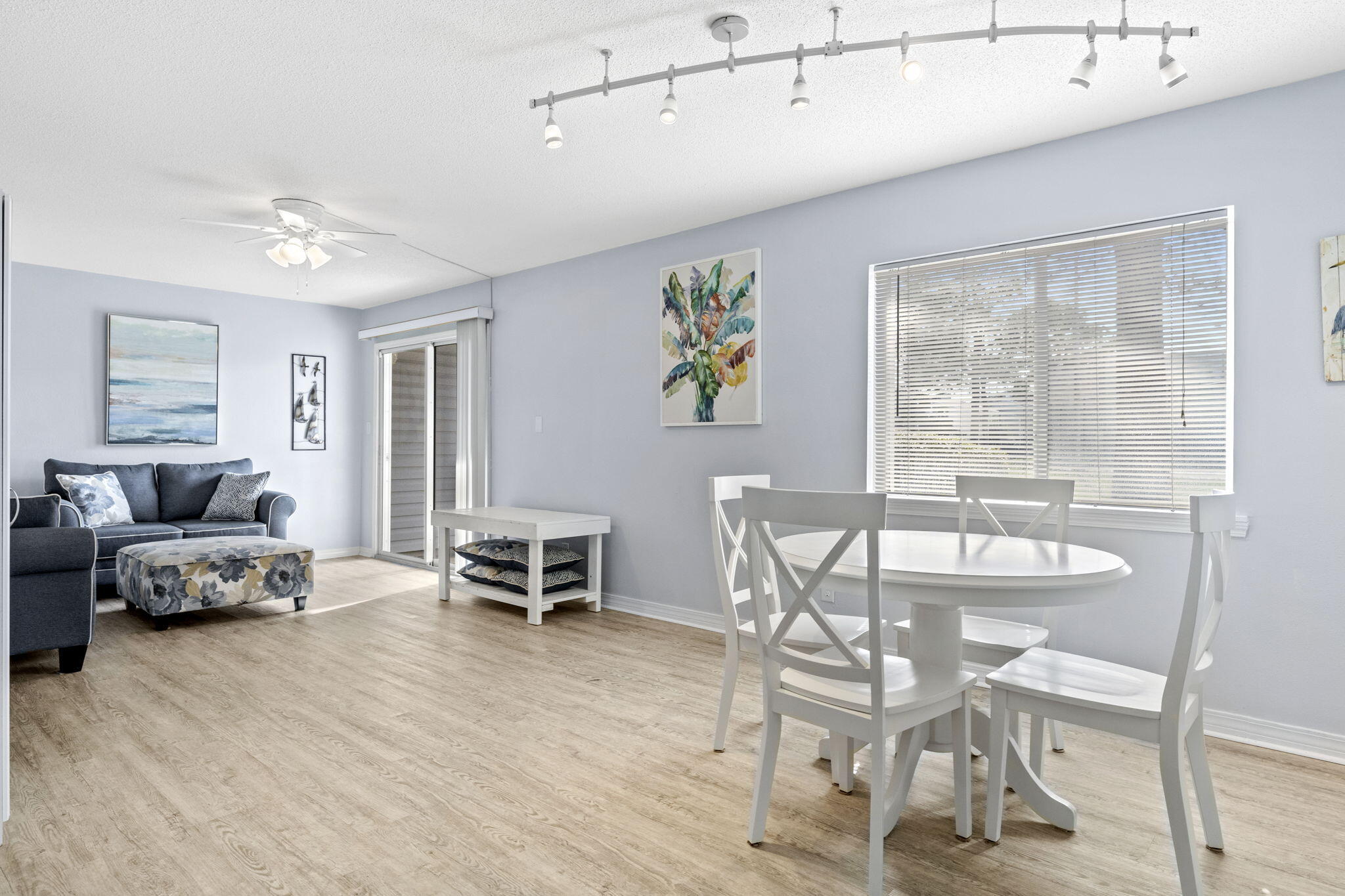 FINISTERRA CONDO - Residential