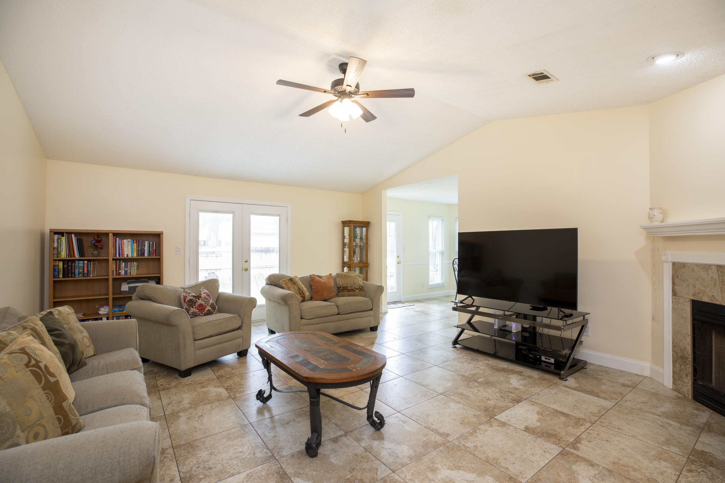 VALPARAISO PINECREST 5 - Residential