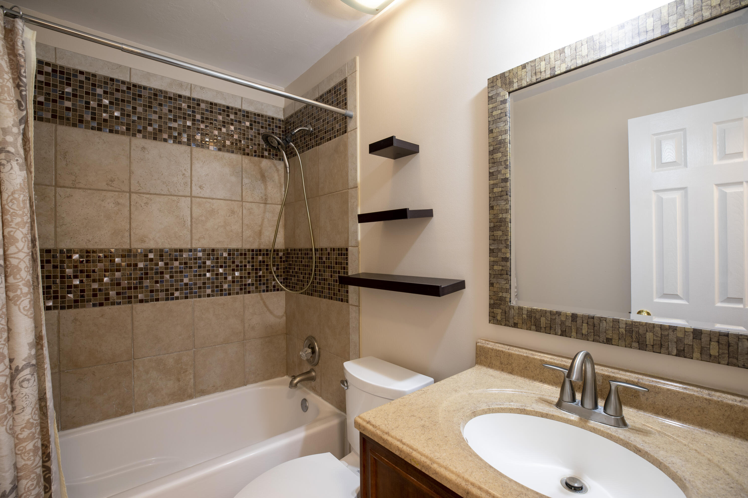 VALPARAISO PINECREST 5 - Residential