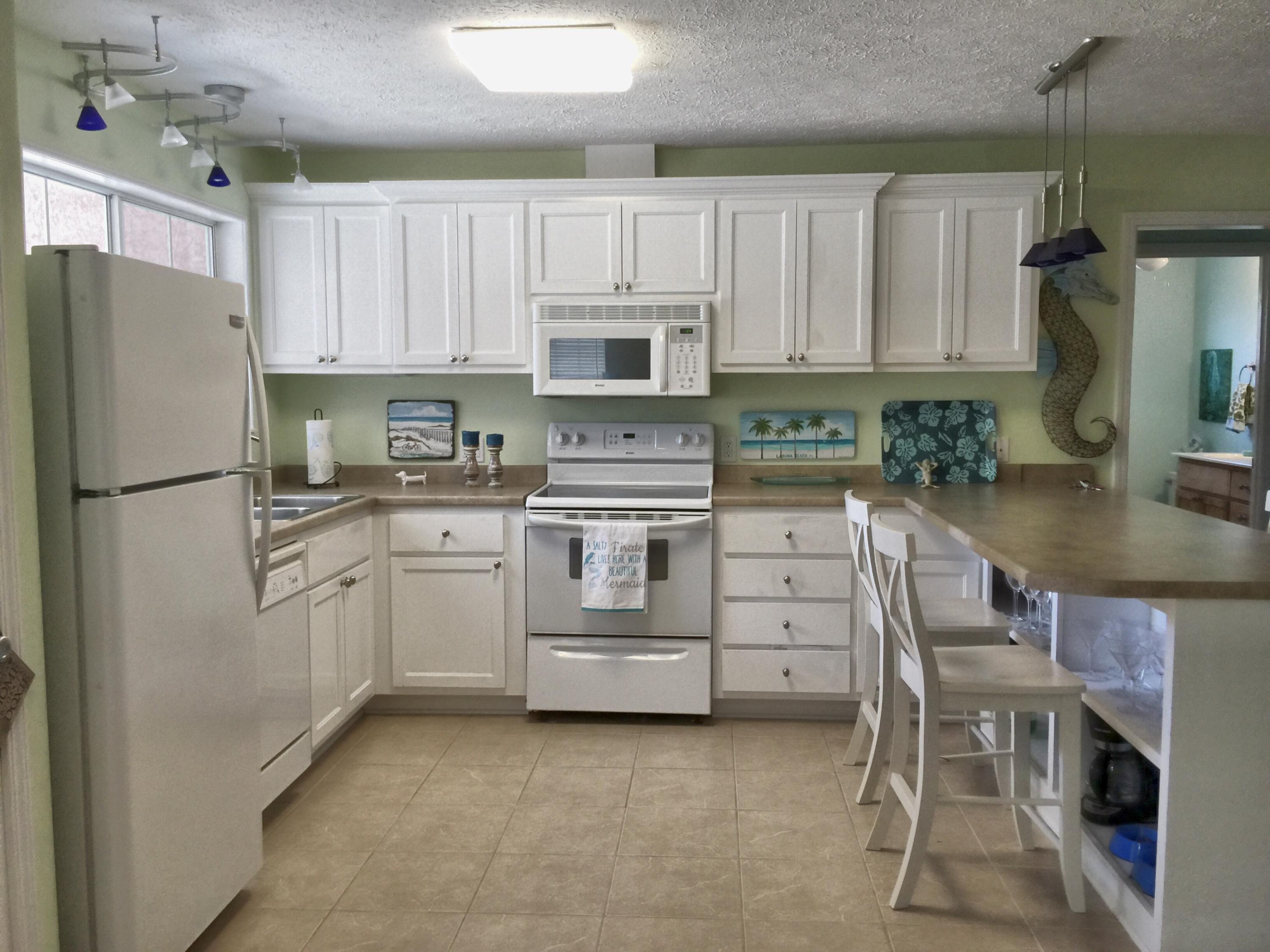 RIVIERA BEACH - Residential