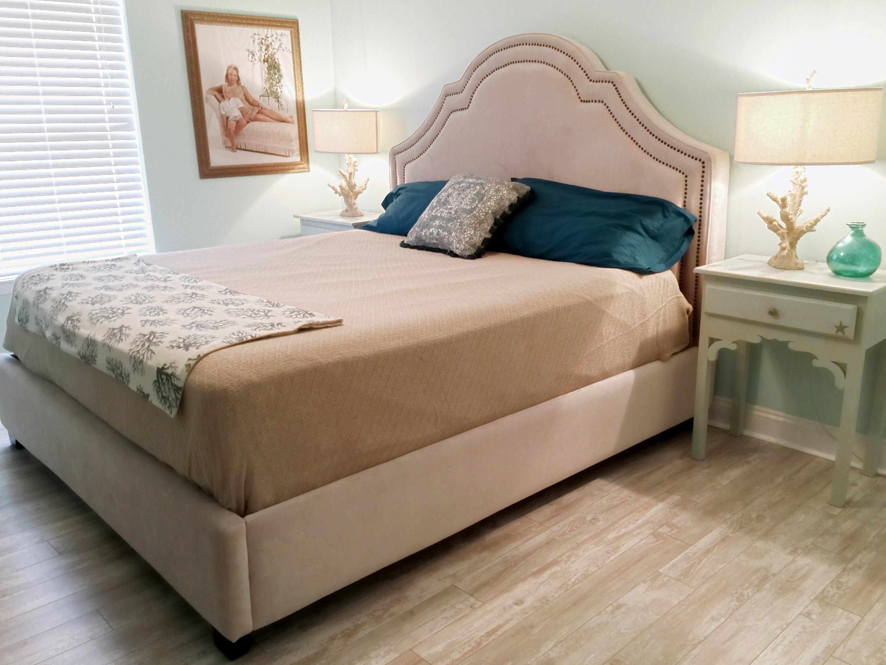 RIVIERA BEACH - Residential