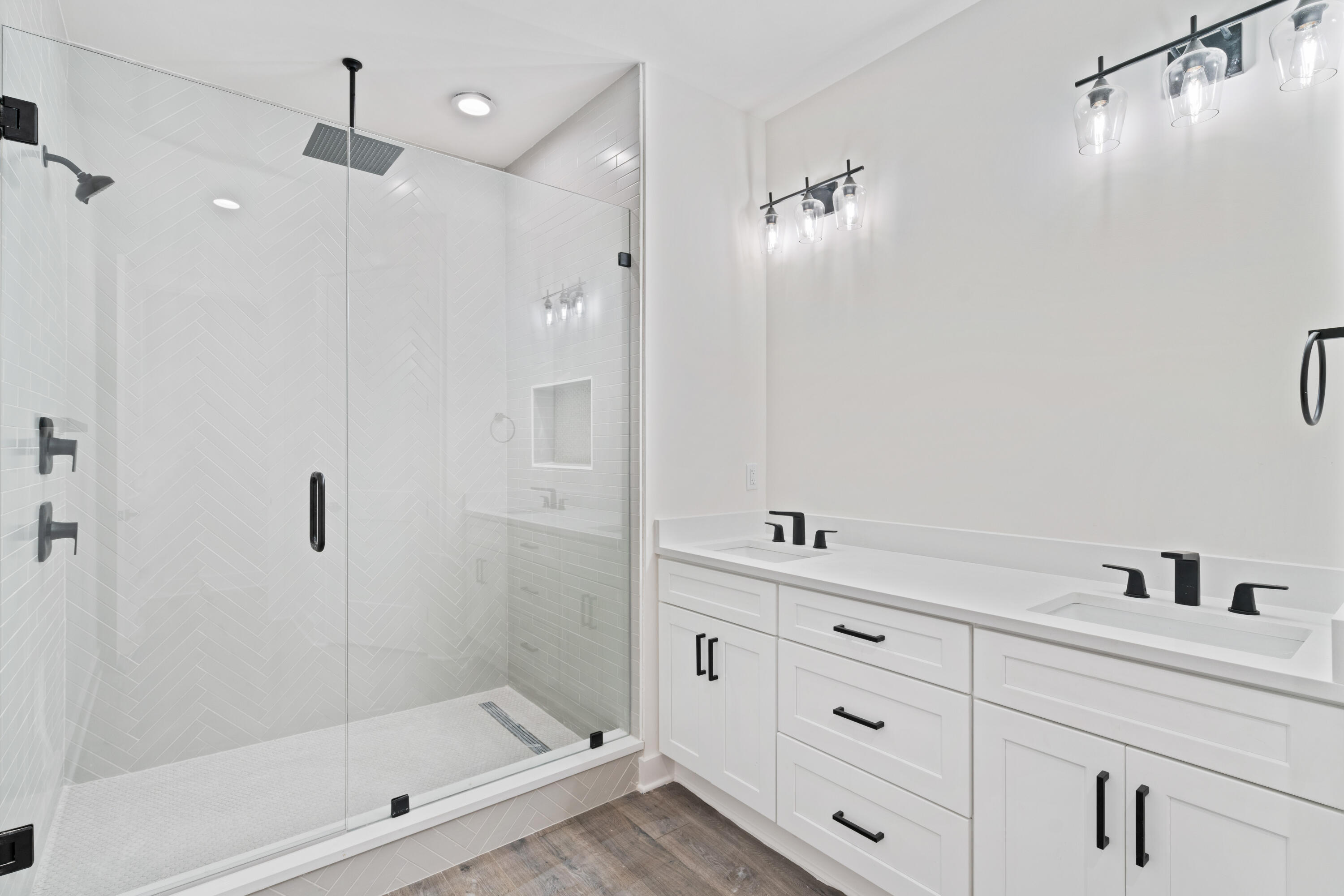 BAY GROVE - Residential