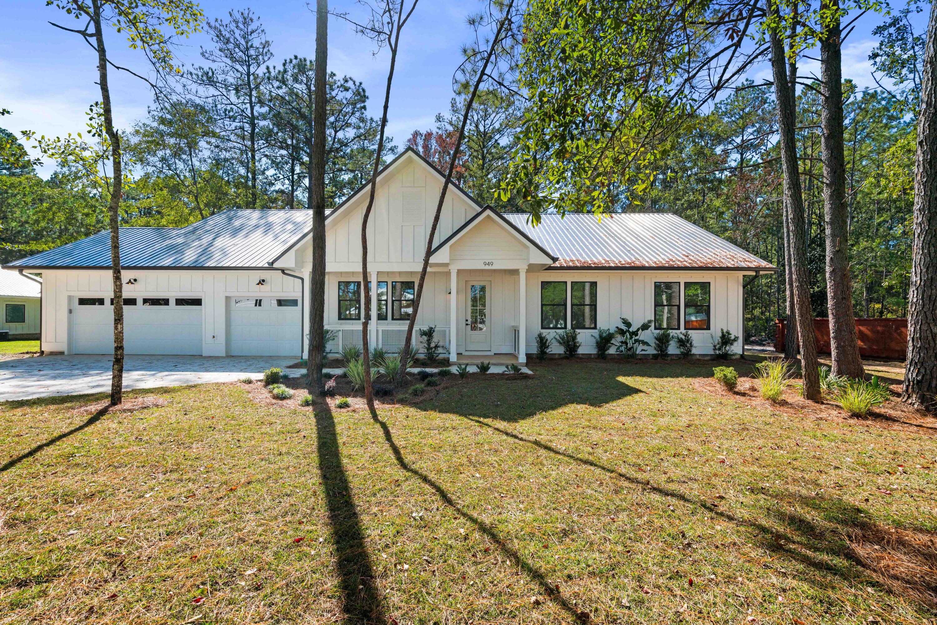 BAY GROVE - Residential