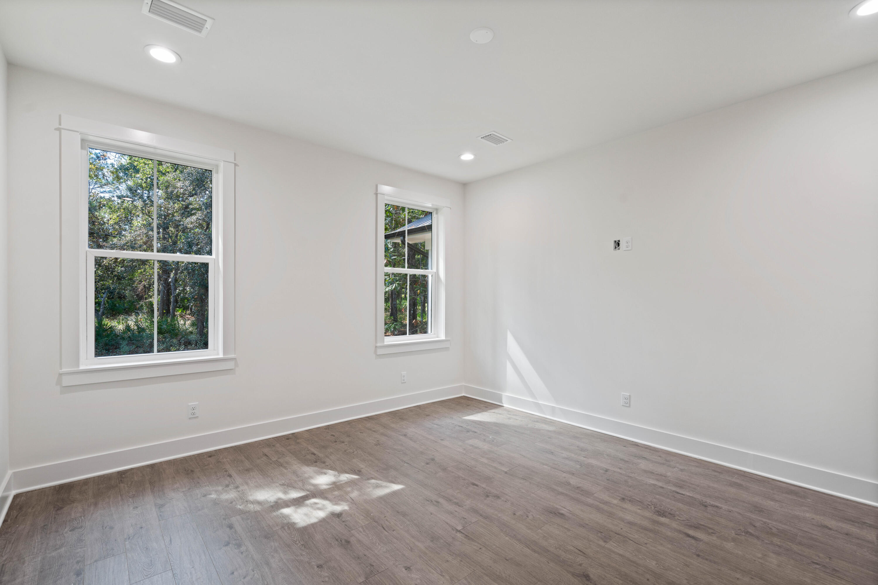 BAY GROVE - Residential