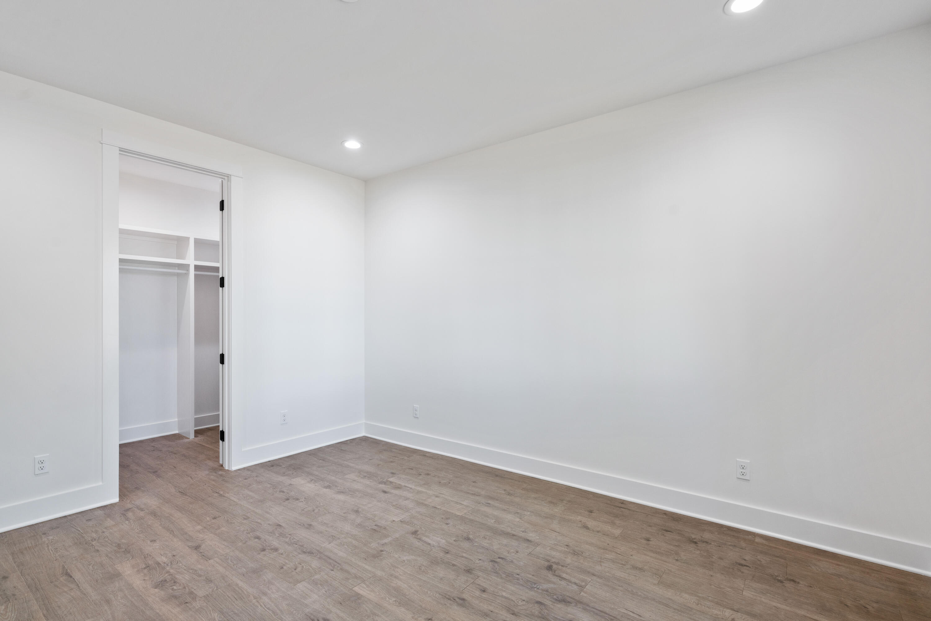 BAY GROVE - Residential