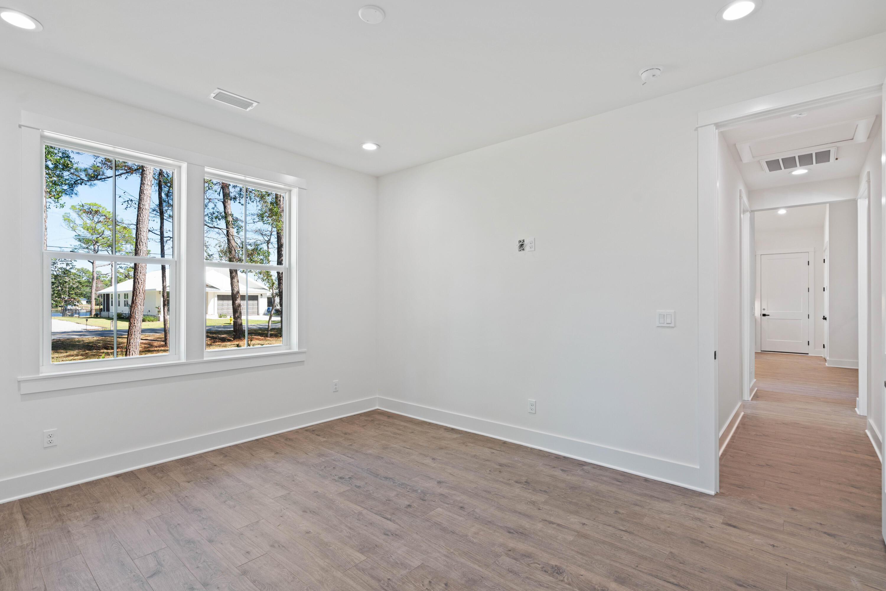 BAY GROVE - Residential