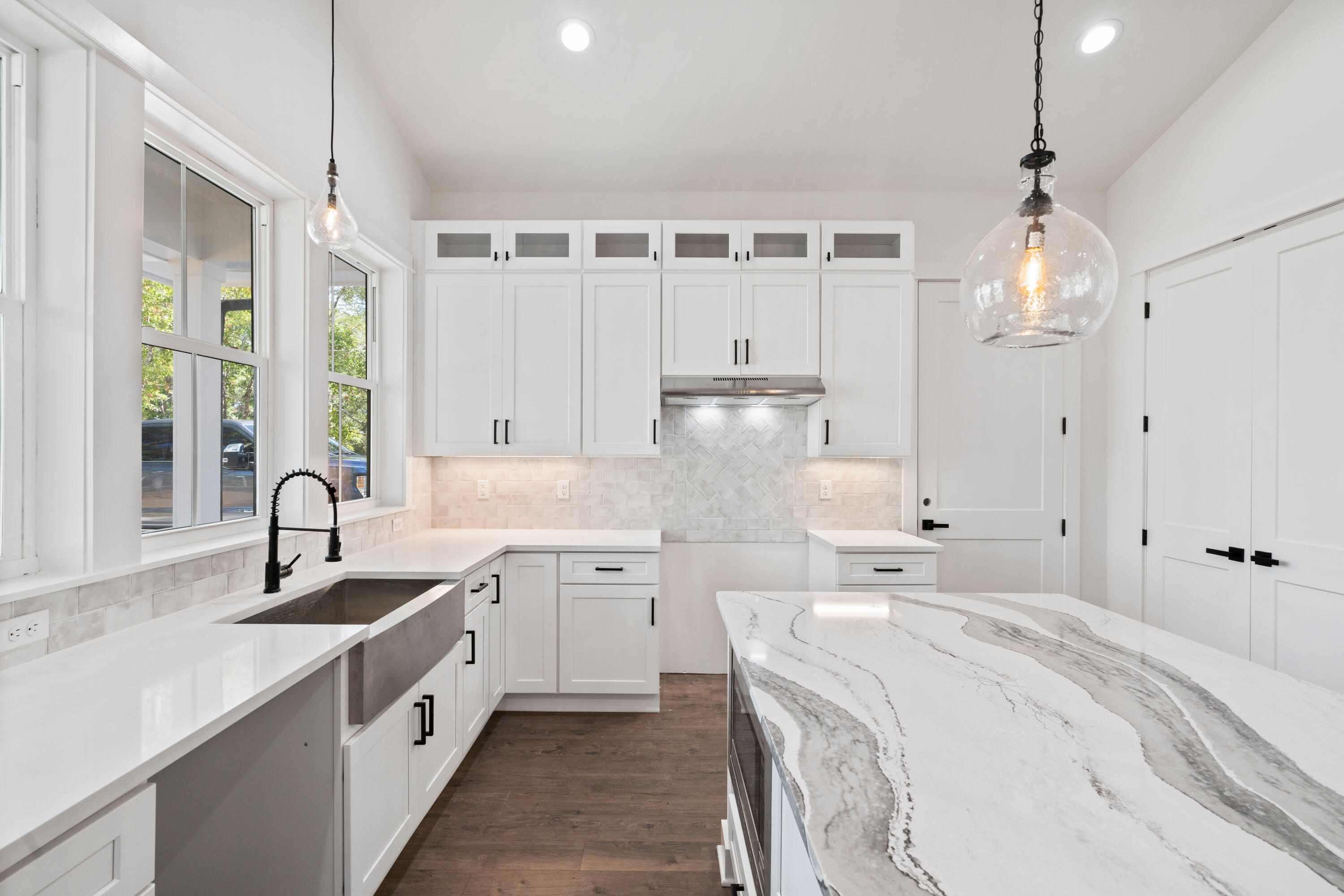 BAY GROVE - Residential