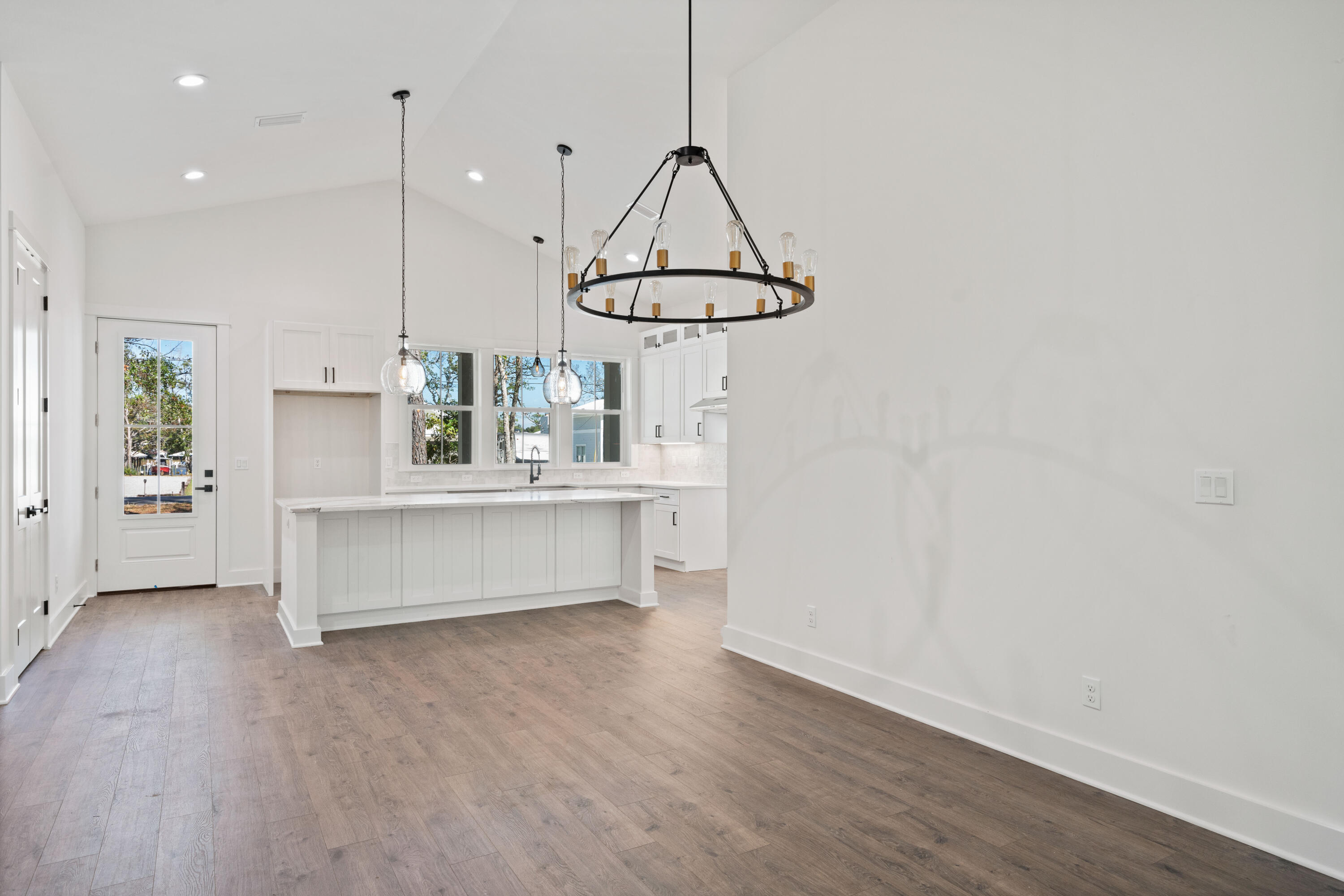 BAY GROVE - Residential