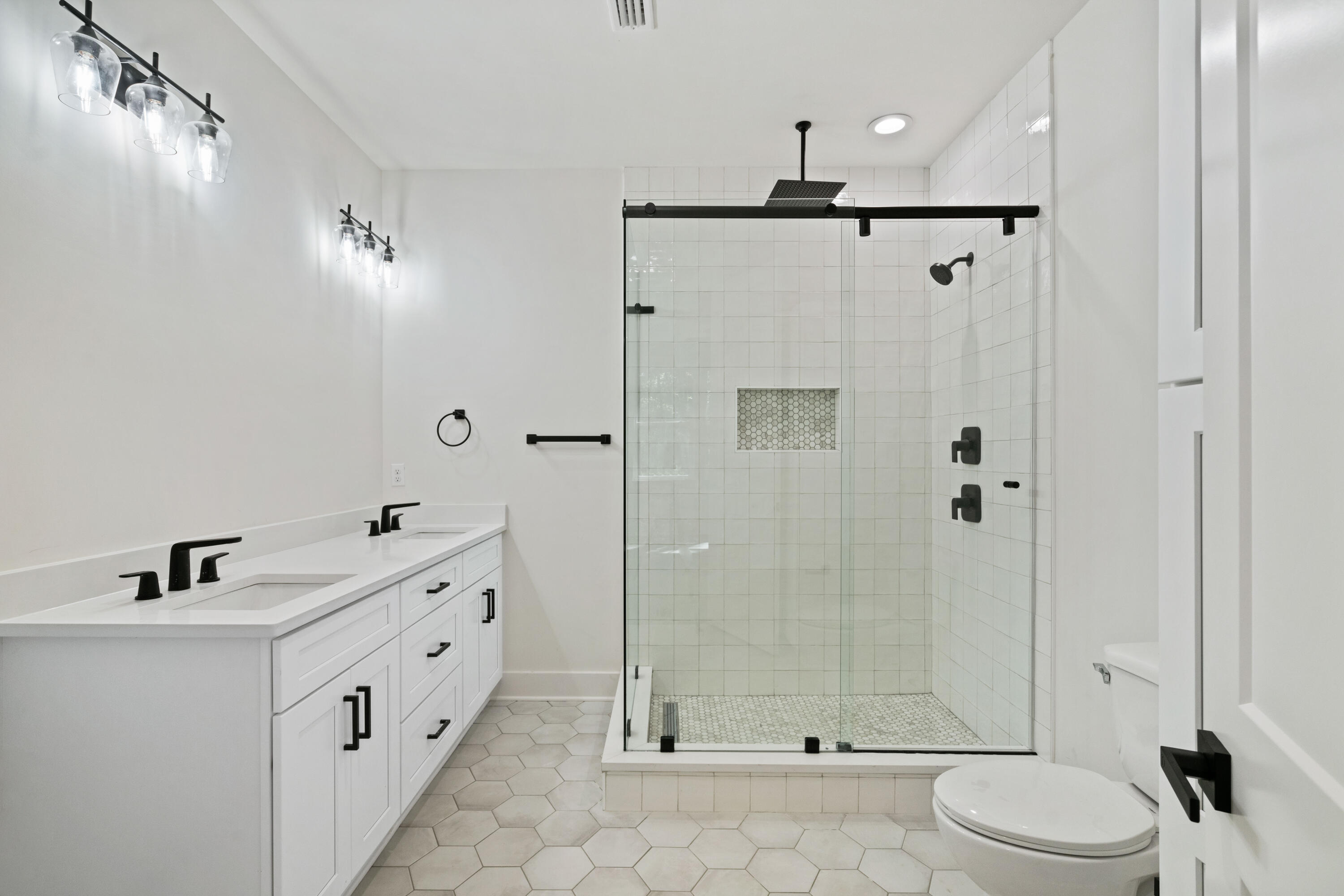 BAY GROVE - Residential