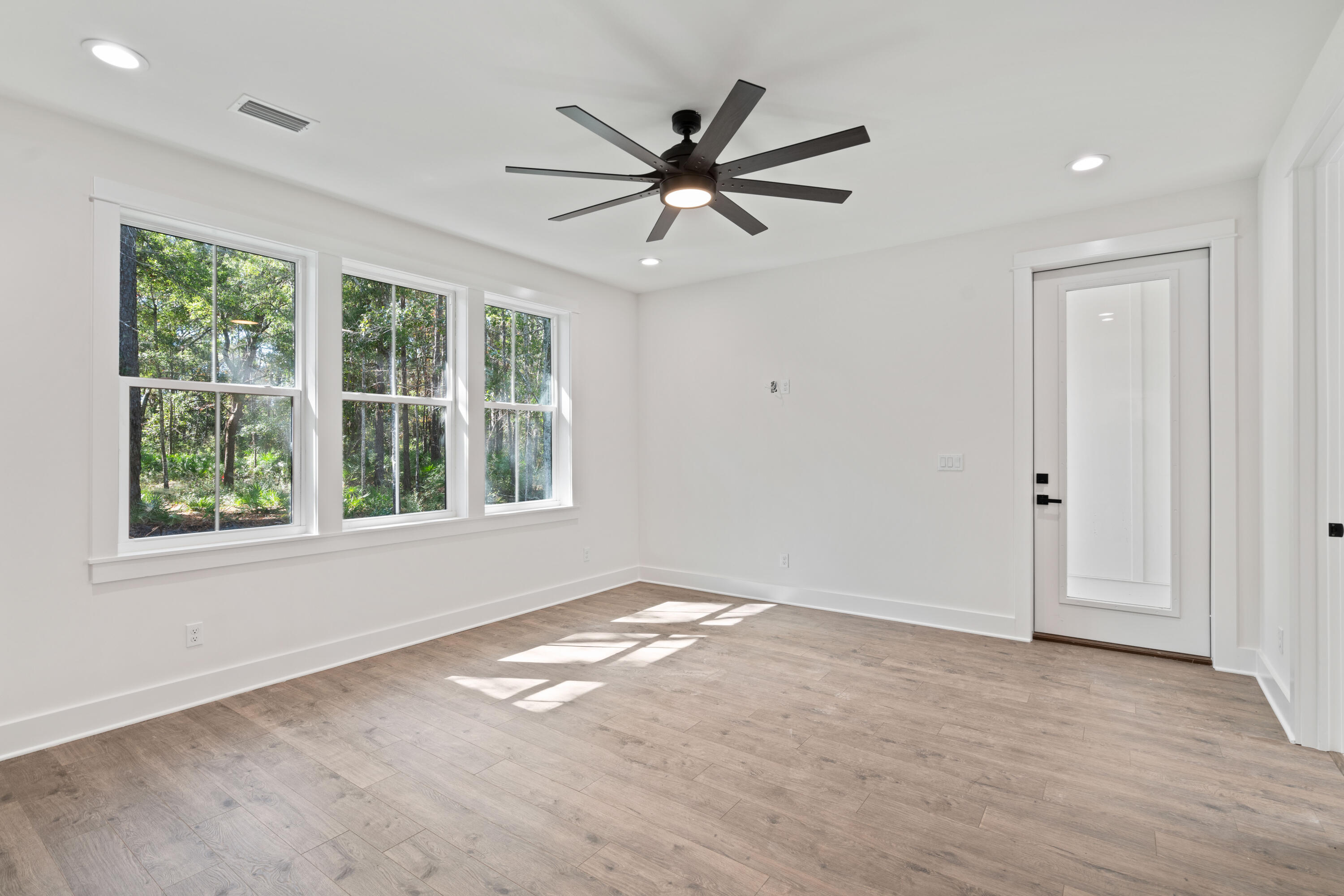 BAY GROVE - Residential