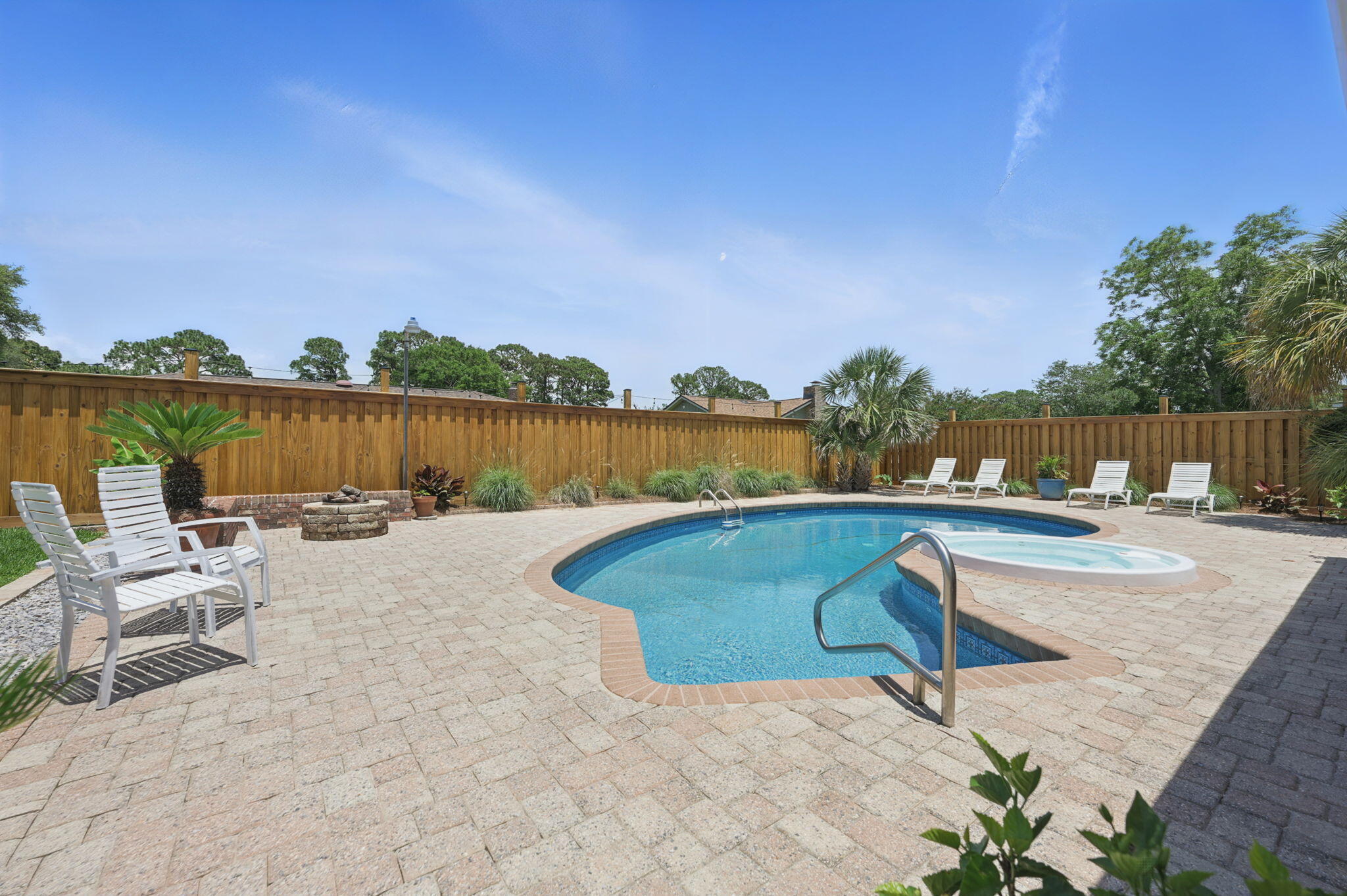 LAKE LORRAINE ESTATES 3 - Residential