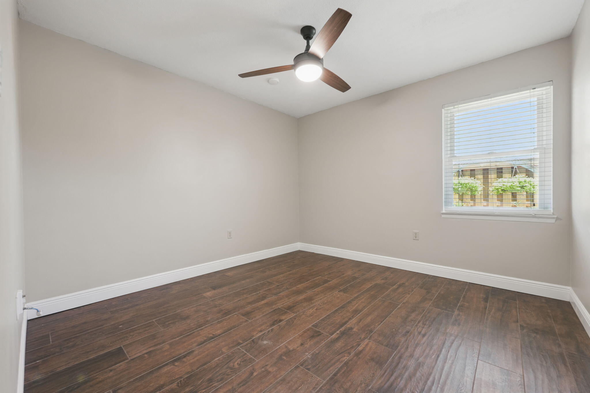 LAKE LORRAINE ESTATES 3 - Residential