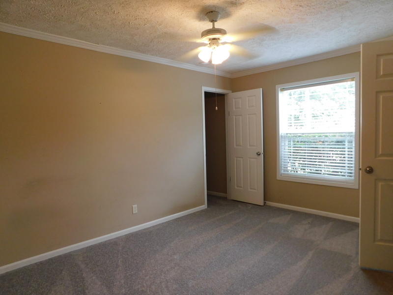 AVERITT ADDN TO CRESTVIEW - Residential