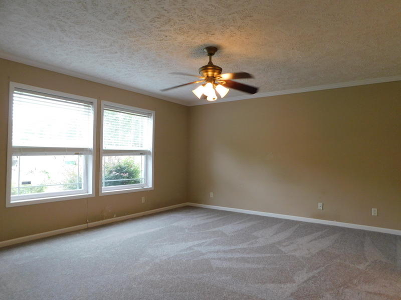 AVERITT ADDN TO CRESTVIEW - Residential