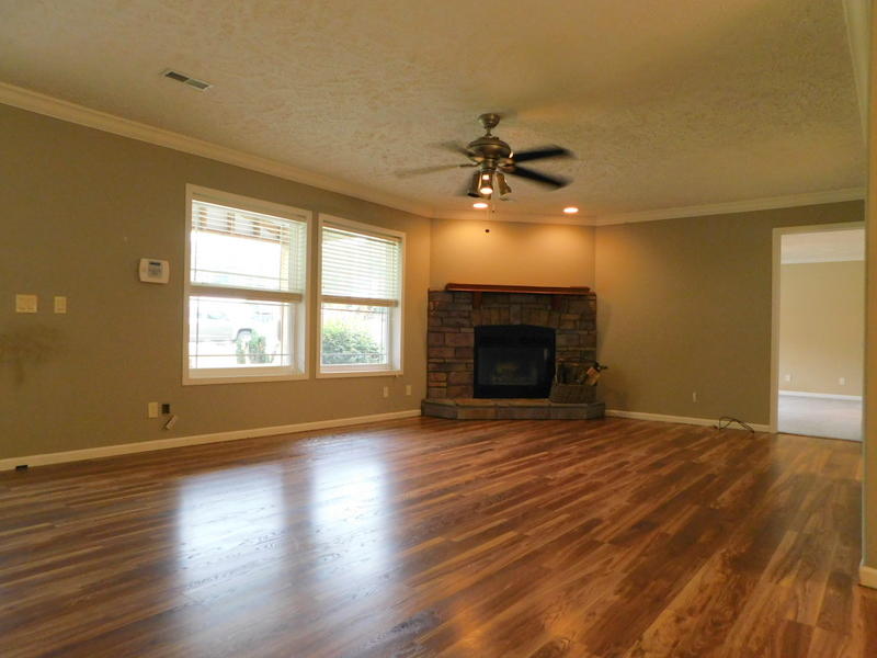 AVERITT ADDN TO CRESTVIEW - Residential