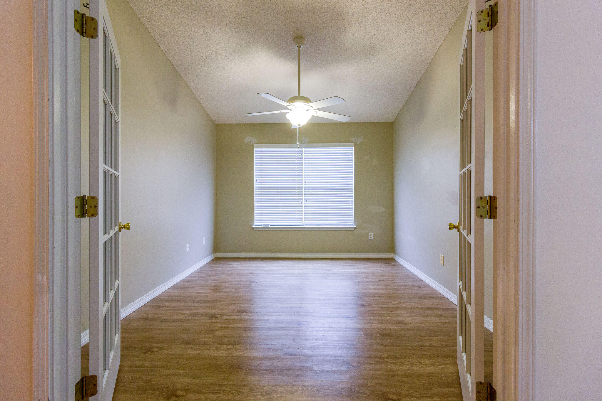 SHADOW OAK S/D - Residential Lease