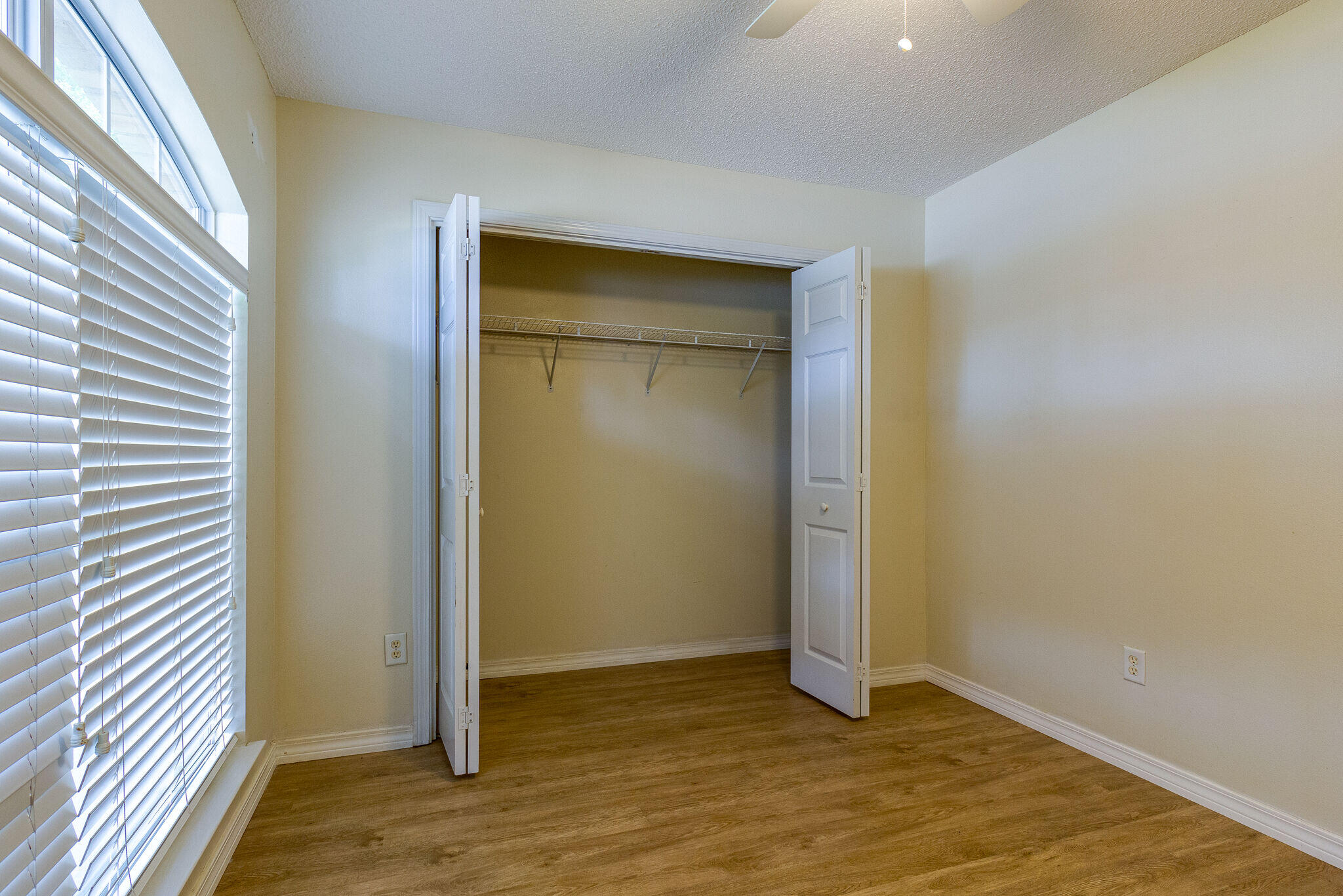 SHADOW OAK S/D - Residential Lease