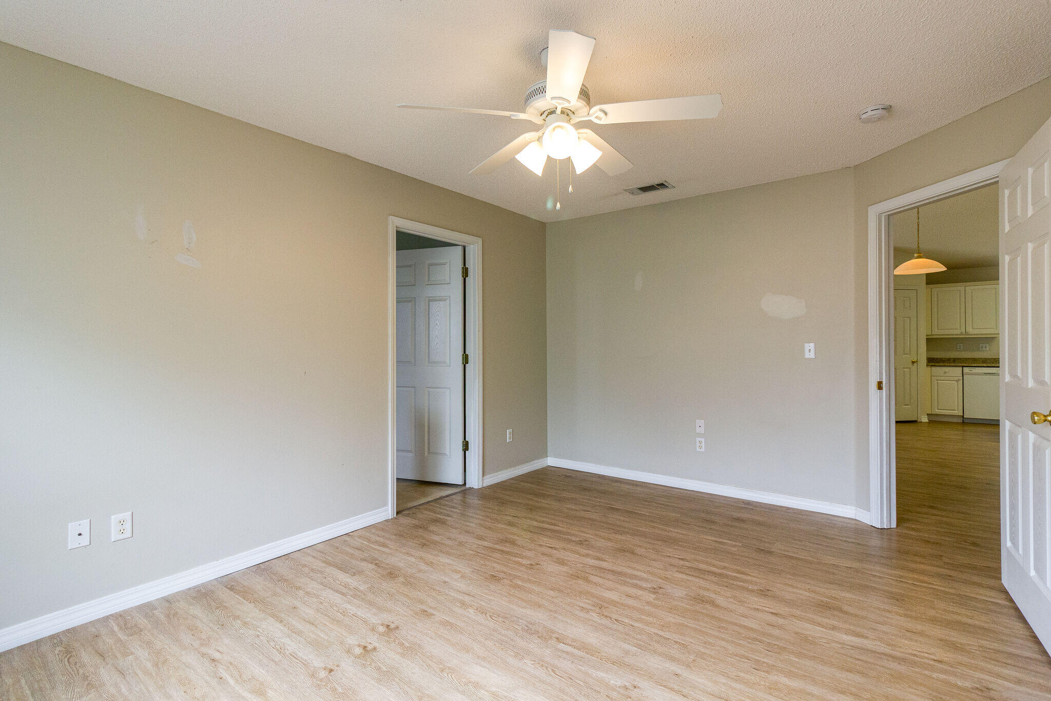 SHADOW OAK S/D - Residential Lease