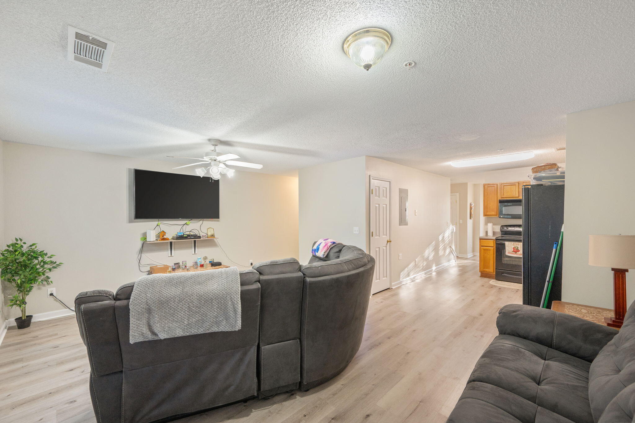 ROLLING PINES - Residential