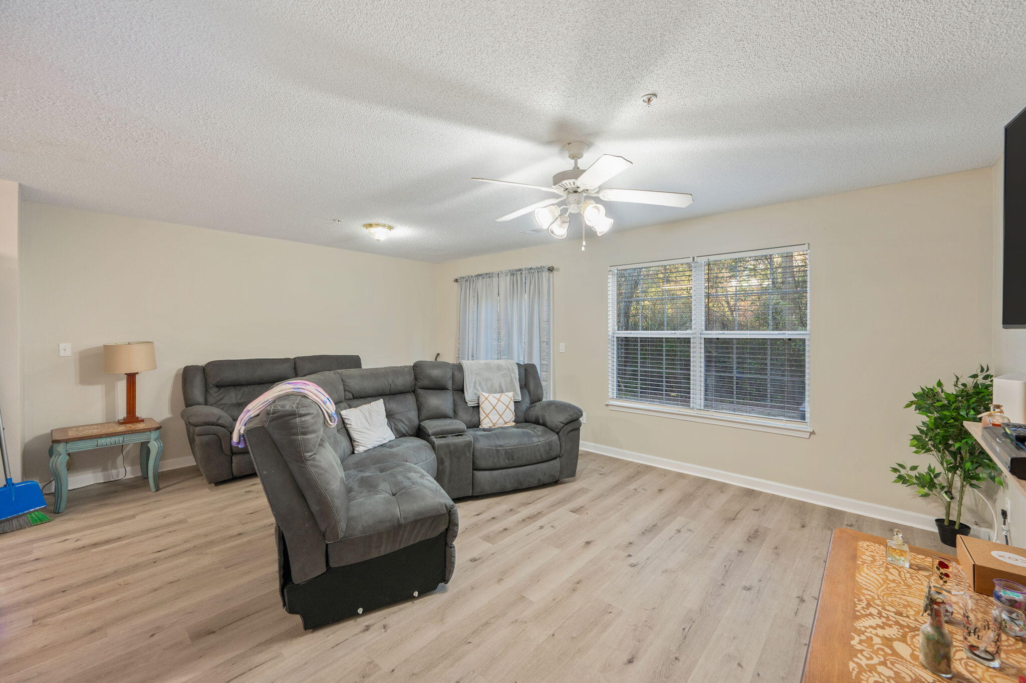 ROLLING PINES - Residential