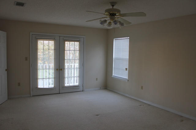 MARY ESTHER MANOR 1ST ADDN - Residential