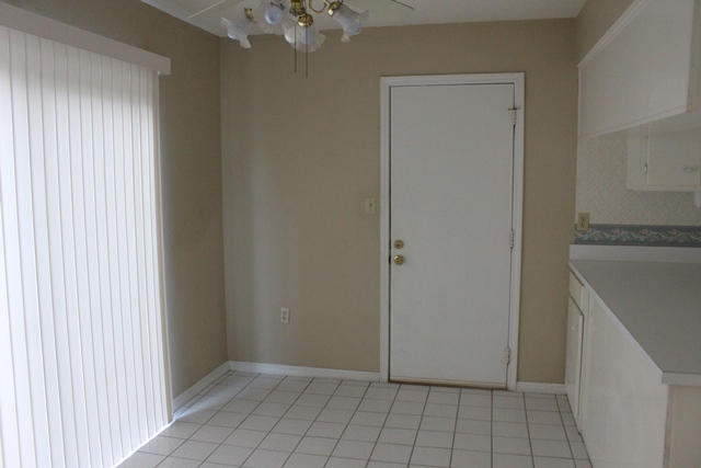 MARY ESTHER MANOR 1ST ADDN - Residential