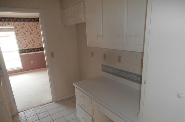 MARY ESTHER MANOR 1ST ADDN - Residential