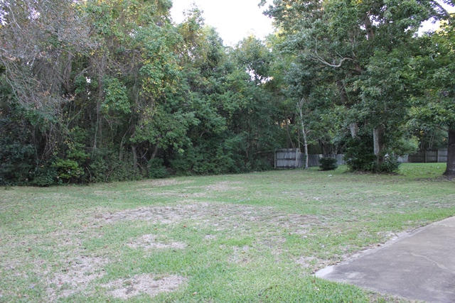 MARY ESTHER MANOR 1ST ADDN - Residential